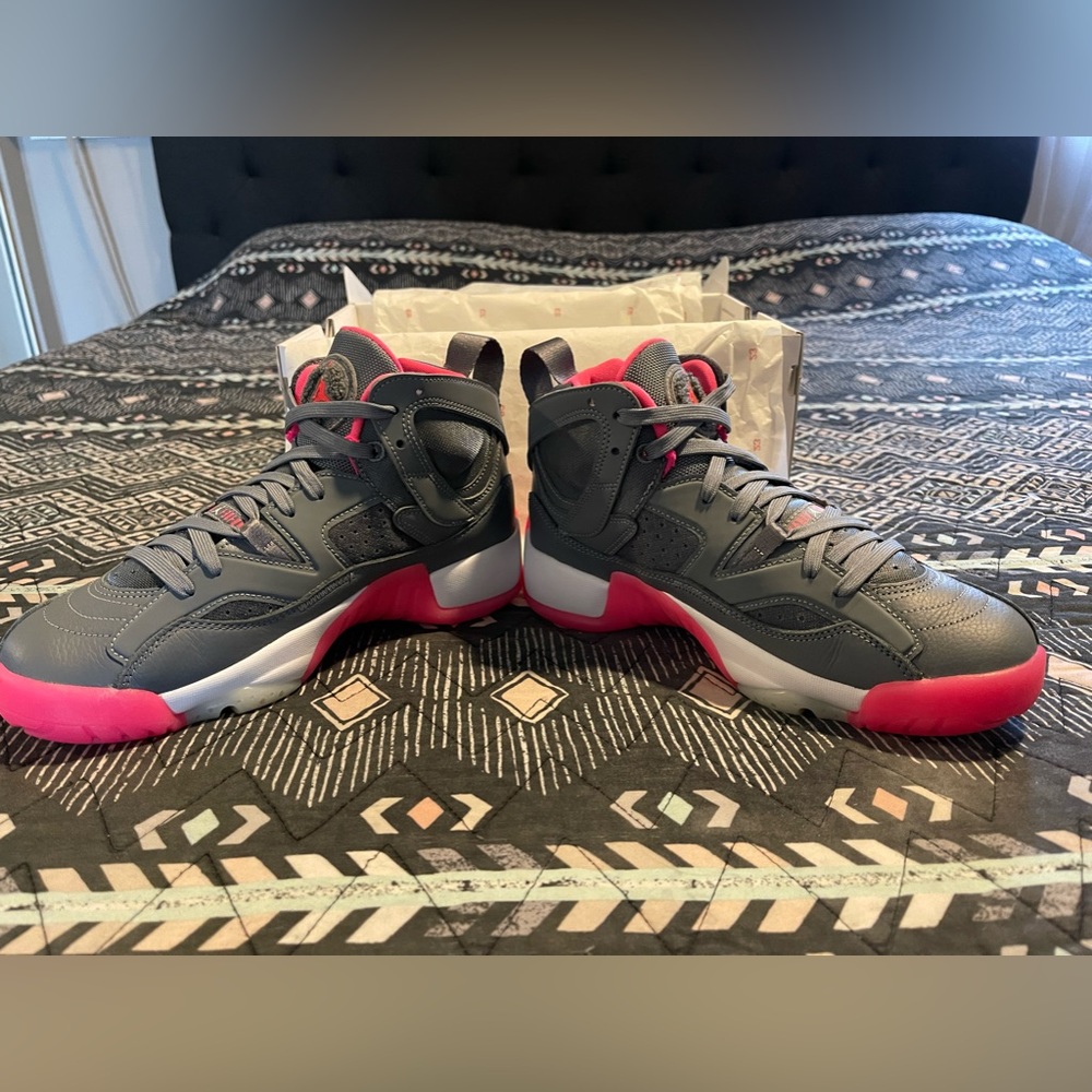 Jumpman Two Trey Basketball shoe